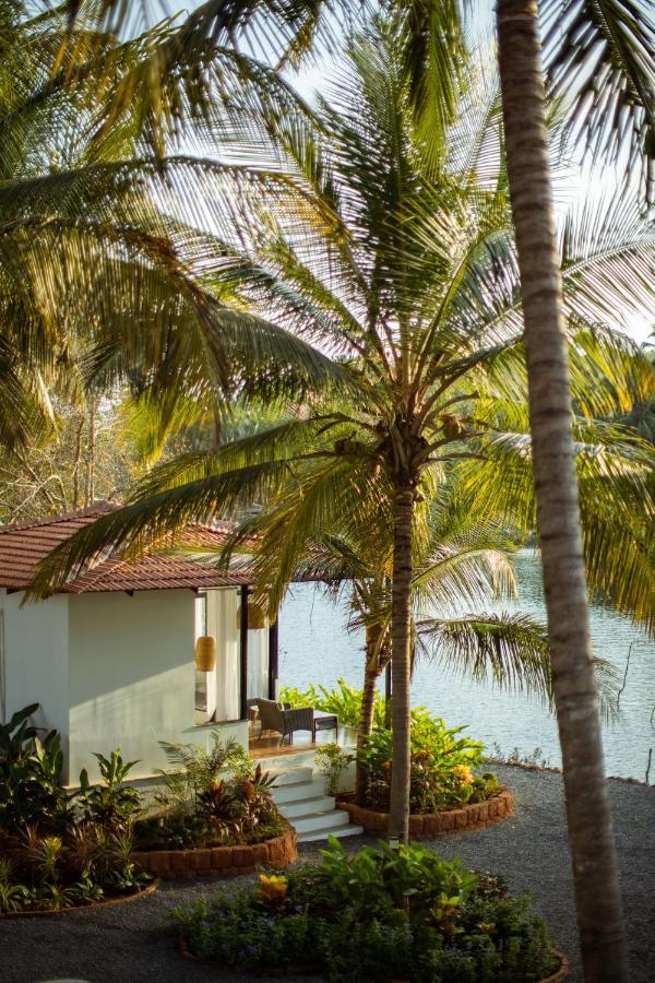 Pont Bleu Suites Riverside & Pool Canacona Exterior photo