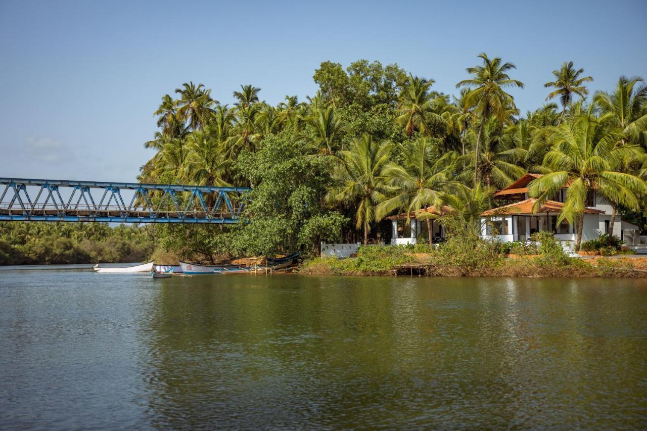 Pont Bleu Suites Riverside & Pool Canacona Exterior photo